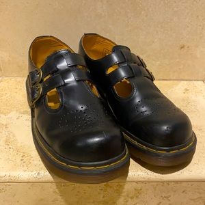 Dr Martens Mary Janes 10909